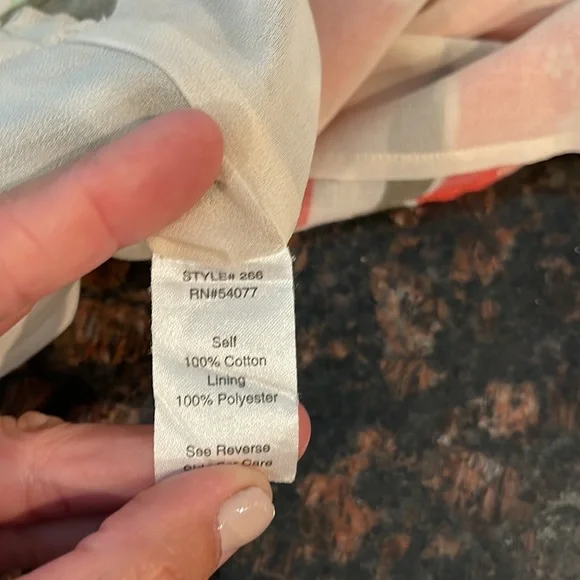 SOLD❤️❤️❤️ Cabi Whisper gauze crochet lace trim tank - Picture 6 of 7